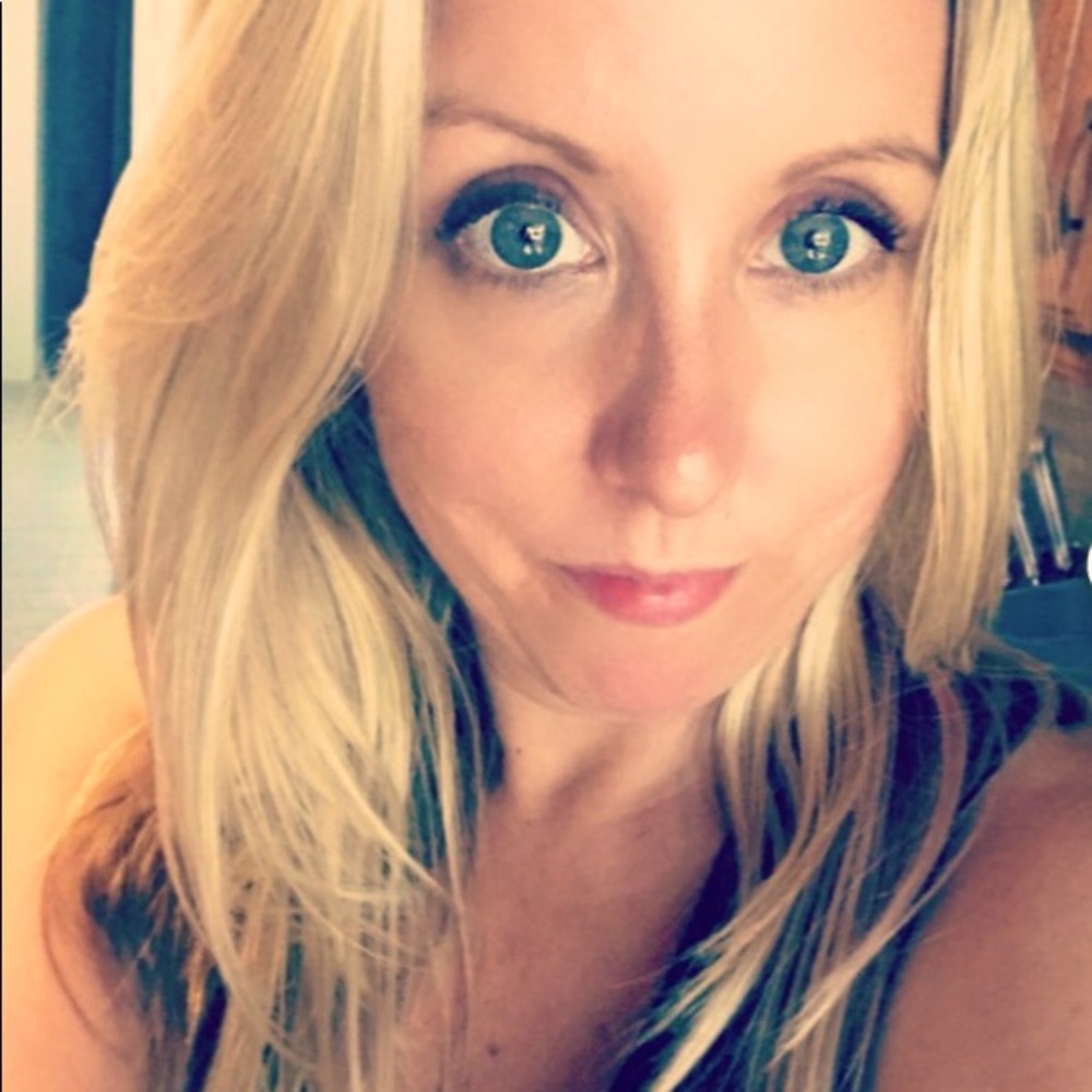 Meet your Posher, Mekala